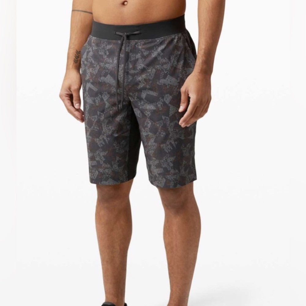 Lululemon T.H.E. Linerless Short 11” in Archetype Graphite Grey Multi Size Large